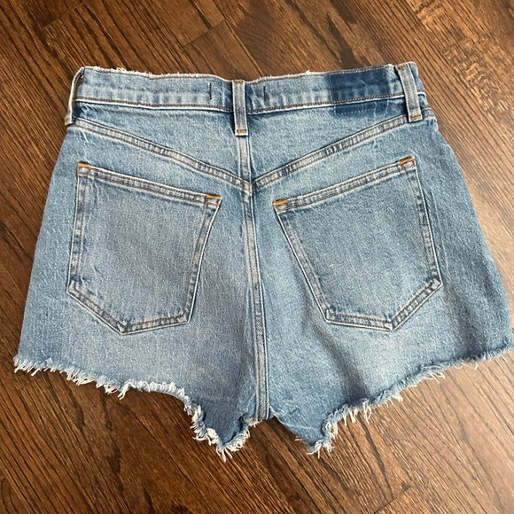 Abercrombie and Fitch The Mom Short High Rise - Picture 3 of 3